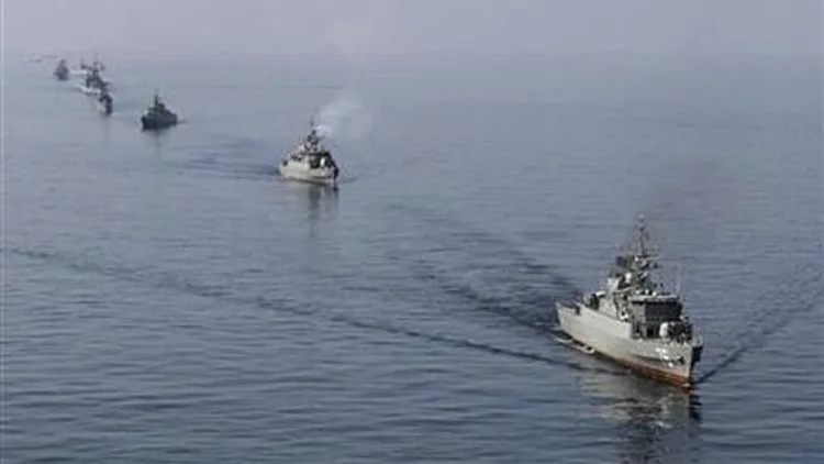 כלי שיט איראניים במצרי הורמוז