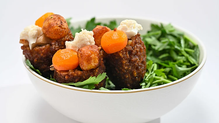 מקלובה: המתכון של פארס עווד במשימת "מנות מגולגלות"