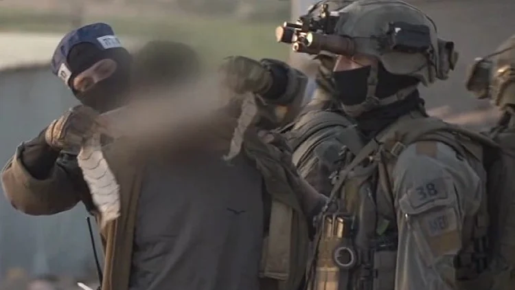 "כל בית הפך למבצר": עם מסתערבי מג"ב, במבצע נגד הפשיעה בנגב