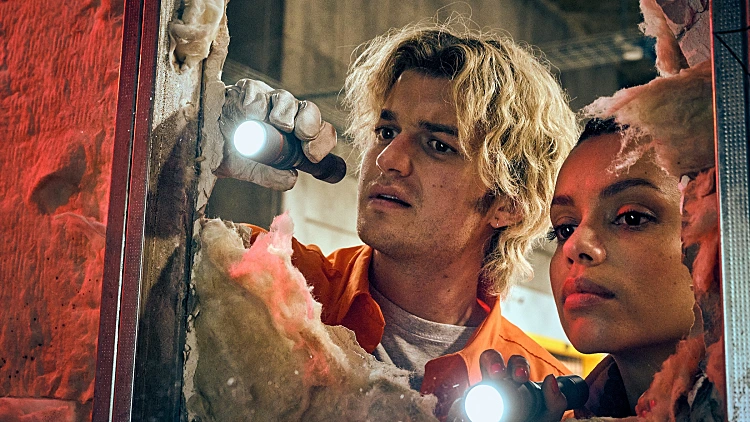 לקומדיית האימה הזו יש רעיון מופרך. חבל שלא הלכה איתו עד הסוף