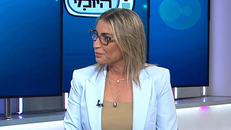 מכשור מתקדם ותוצאות מוכחות: המהפכה הטכנולוגית בקוסמטיקה