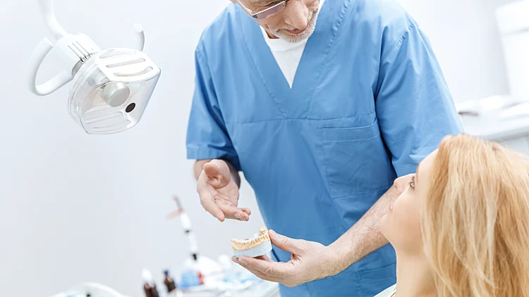 השתלות שיניים בחולים מורכבים: האם מדובר בטיפול אפשרי?