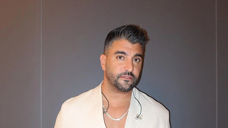 "הולך באמונה": משה פרץ מנסה לעודד את הישראלים בשיר חדש