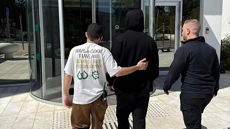 מוכנים לזה? לפני שהדלתות נפתחות - הדיירים מגיעים לבית המלון