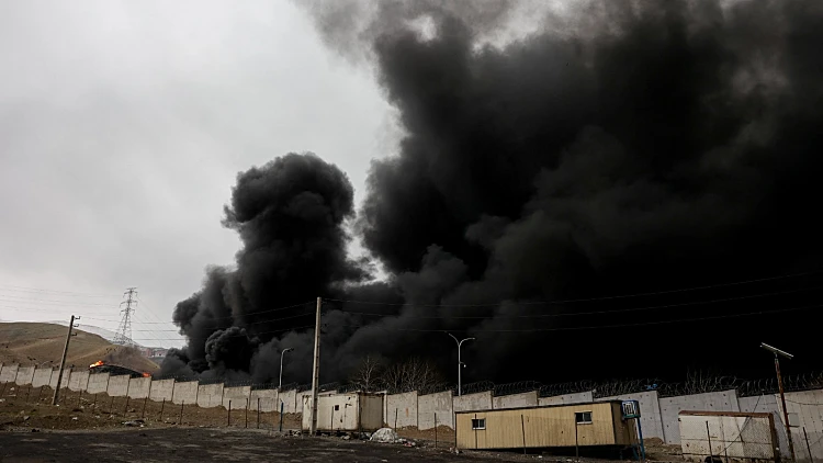 תקיפת מיכלי הנפט בטהרן