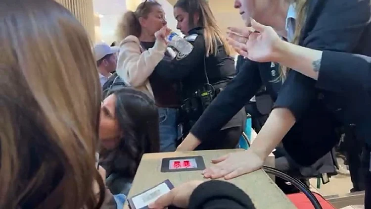 מהומה בנתב"ג: צומצמו המקומות בטיסות היוצאות, נוסעים זעמו