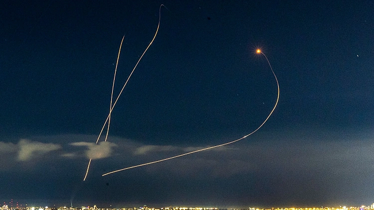 ירי משולב מאיראן ולבנון; אזעקות בלתי פוסקות בצפון