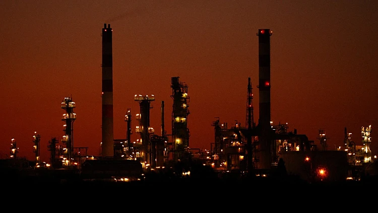 "היהלום שבכתר" של איראן: זה "אי הנפט" שאותו הפציצה ארה"ב