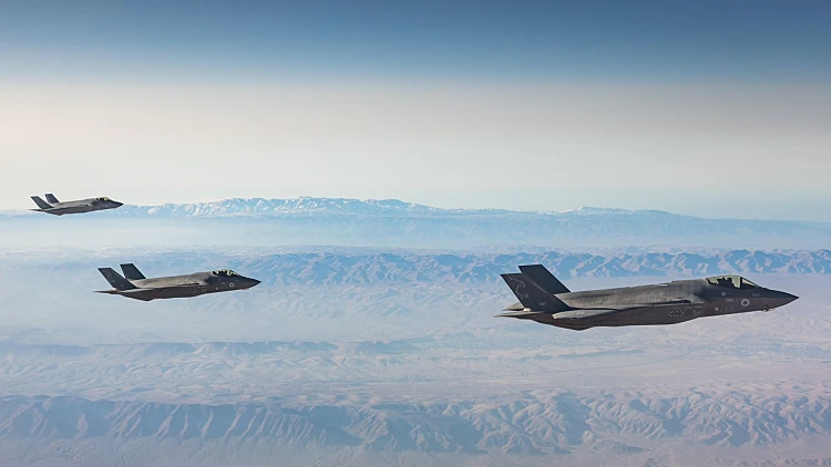 מטוסי F-35I בדרכם לתקוף באיראן