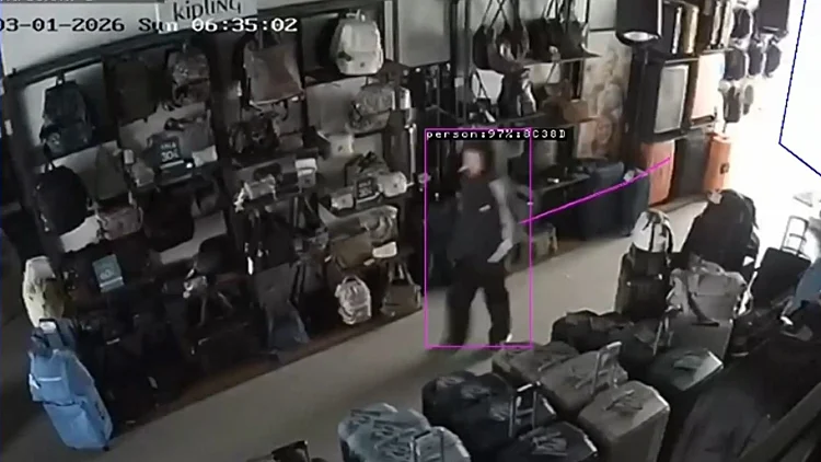 בלי בושה: הפורצים שמנצלים את המלחמה כדי לבזוז דירות ועסקים