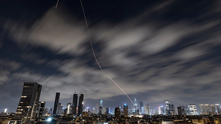 יירוט טיל ששוגר מאיראן