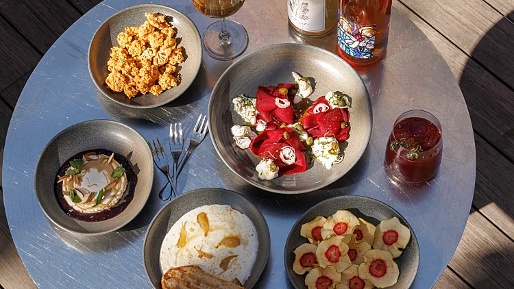 החממה, בר יין בפלורנטין