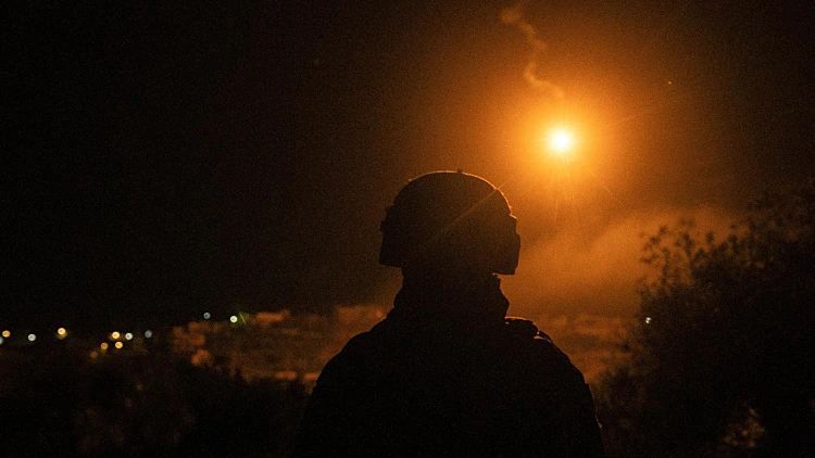 המלחמה בצפון מתרחבת: "צה"ל החל בתמרון קרקעי בלבנון"