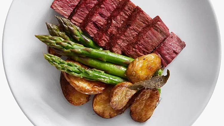 ה-Steakhouse Cut של Chunk Foods