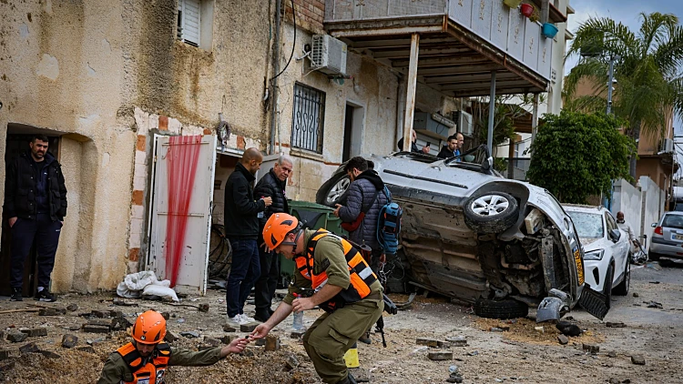 שיגורים מלבנון לחיפה ולקריות; יורטו טילים מאיראן שכוונו למרכז