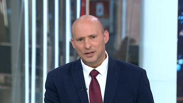 בנט לחדשות 13: "נתניהו מפרק את ישראל בזמן מלחמה, אחליף אותו"