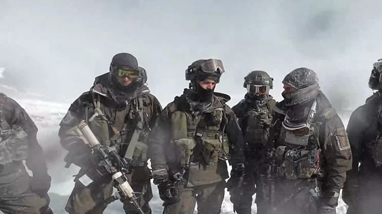 בשלג, בגשם ובסערה: הצצה לאימוני האלפיניסטים בחרמון