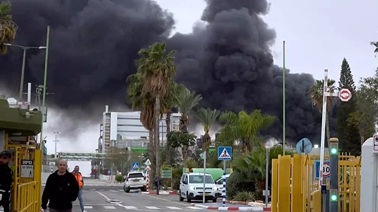שריפה מנפילה בנאות חובב; הוסר החשש לאירוע חומרים מסוכנים