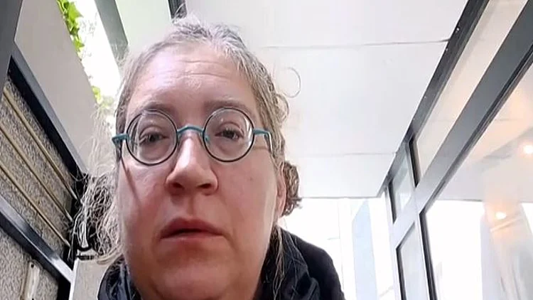 המפונים שהתבקשו לעזוב את המלון - ונשארו ללא קורת גג