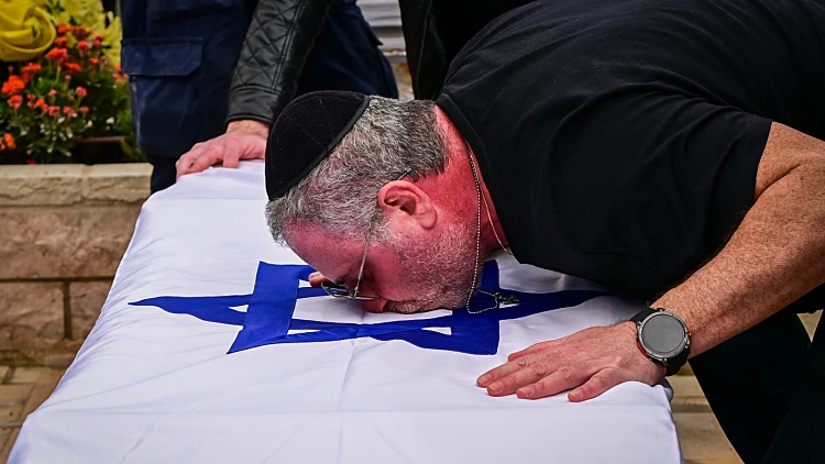 נועם, בן ומקסים הובאו למנוחות: "אהבה שלא תיגמר לעולם"