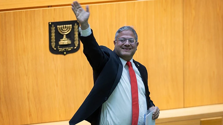 בזמן שבמליאה ידעו על נפילת הלוחמים: בן גביר פתח שמפניות