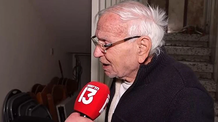 הבית ספג פגיעה ישירה ובן ה-84 ניצל: "הכול התמוטט סביבי"