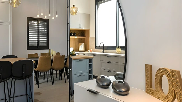 מראות מעוצבות - אגן ברזל