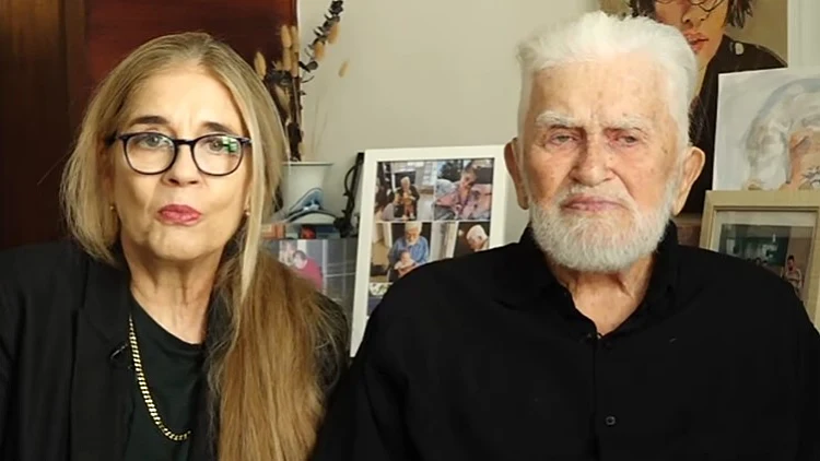 "הדברים שעברתי לא יישכחו": סיפורו של שורד השואה והשחקן הוותיק