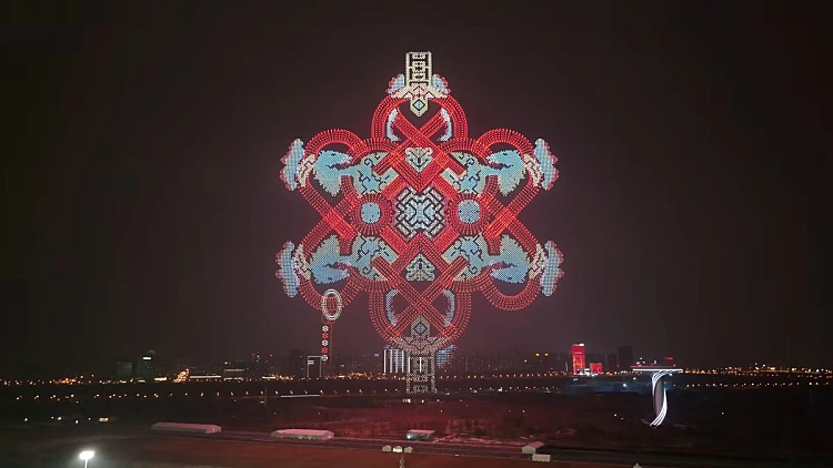 22 אלף רחפנים עלו יחד לאוויר - ויצרו שיא שקשה לעכל