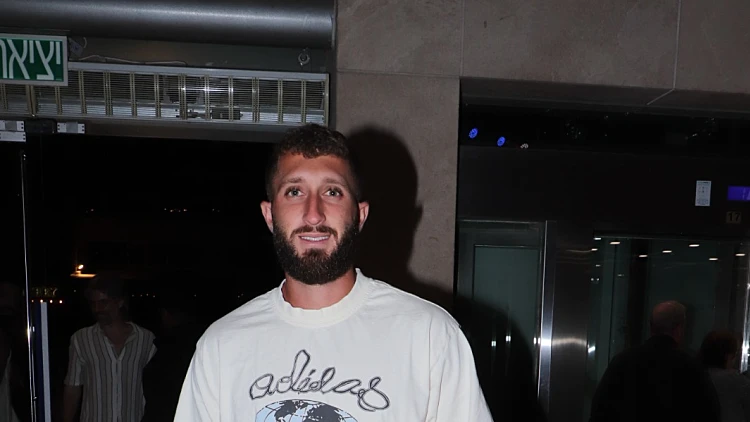 אחרי הפרידה: בן זיני יצא לבלות ונתקל באקסית