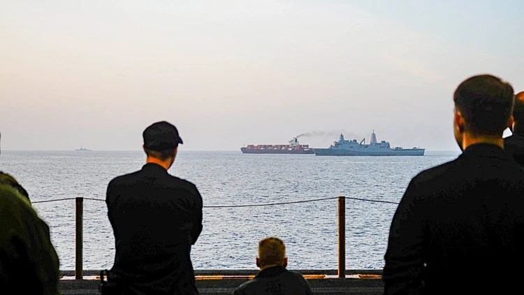 טראמפ: "מאריך את הפסקת האש עד שאיראן תגיש הצעה; המצור נמשך"