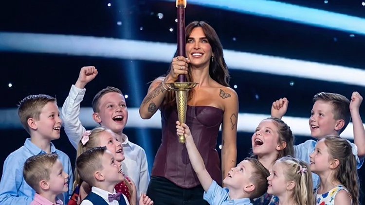 גל רובין היא אמא לשישה - עכשיו היא מקבלת על כך הכרה