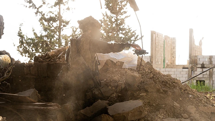 צה"ל חיסל מחבלים ברצועה; תיעוד איראני: 2 מכליות נתפסו בהורמוז