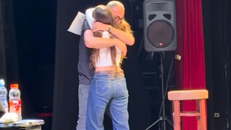 "צפיתם בויוה": ההפתעה שחיכתה לישראל קטורזה באמצע הופעה