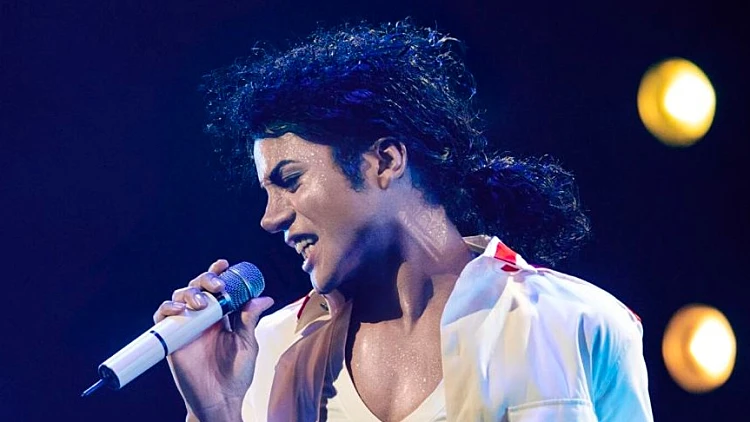 למייקל ג'קסון מגיע יותר מהסרט שמנסה למסגר מחדש את סיפורו