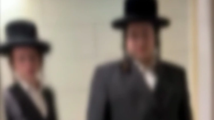 "למה הוא צריך לסבול על הגב שלו את הוויכוח הציבורי של הגיוס?"