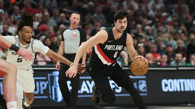 דני אבדיה במשחק האחרון בסדרה מול סן אנטוניו