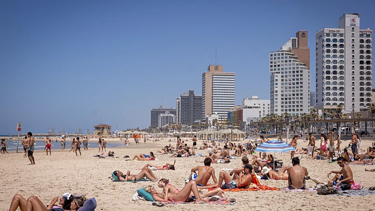 התחזית לסוף השבוע: חם מהממוצע, הים נוח לרחצה