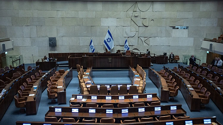 לקראת בחירות: הקואליציה הגישה הצעת חוק לפיזור הכנסת