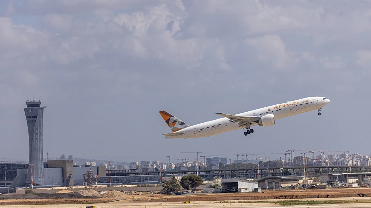 הטיסה שלכם התעכבה? ייתכן שתקבלו על כך פיצוי של מאות אירו