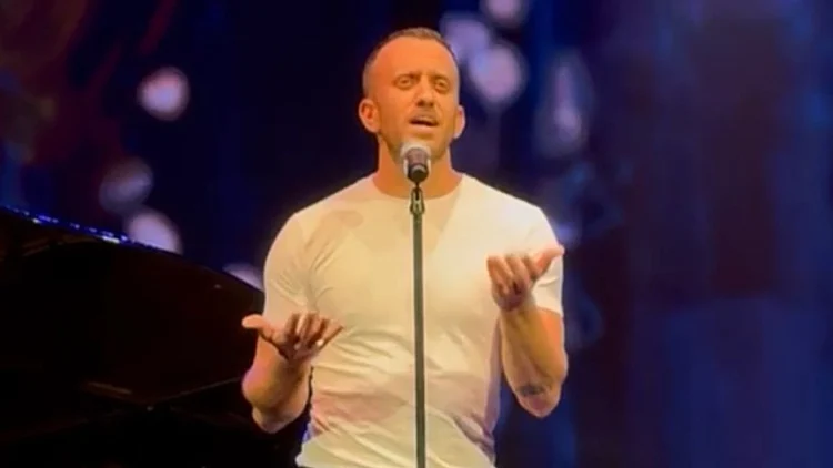 עמית זיו רייס במופע "טעות בליהוק"