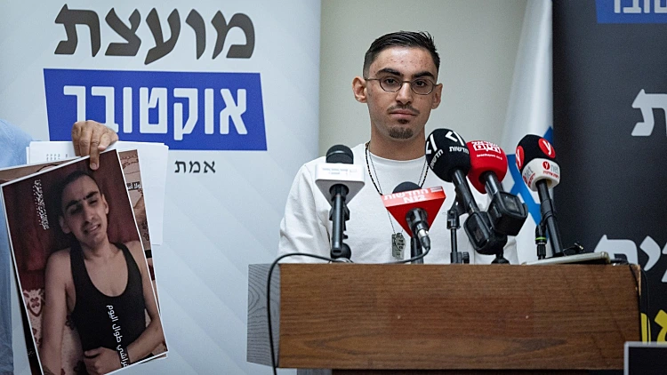 שורד השבי רום ברלסבסקי בכנס