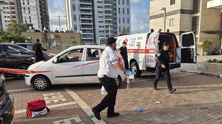 חשד לניסיון רצח: בן 30 נורה ברכבו בחיפה, מצבו קשה