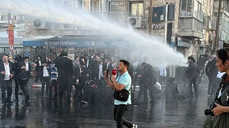עימותים אלימים במחאת חרדים קיצונים על מעצר עריקים בירושלים