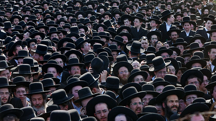 לקראת פקקי ענק: "יום הזעם" החרדי יוצא לדרך בשיירה לכלא 10