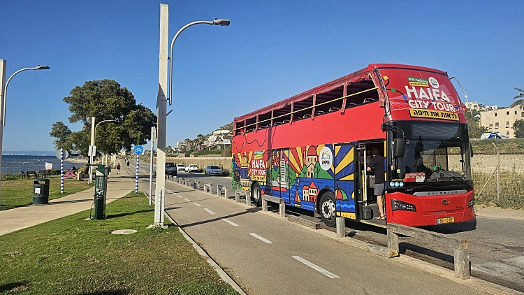 האוטובוס האדום של חיפה