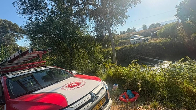 סריקות בנהר הירדן אחר שתי נערות שנסחפו בזרם