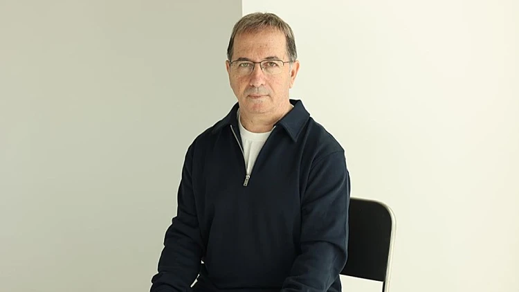 הסופר אלי חליפה