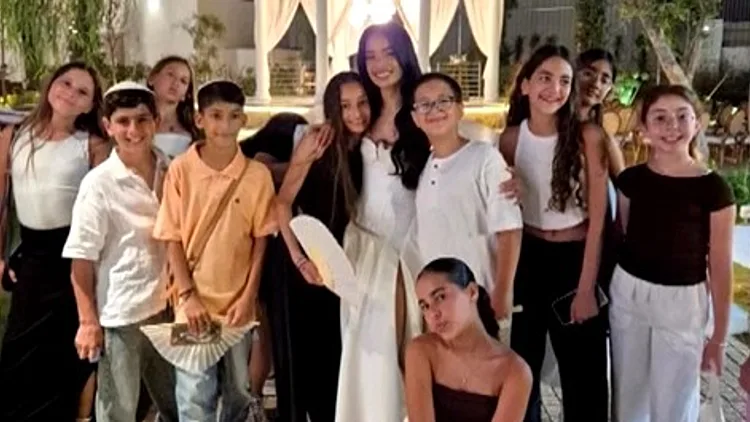 המחנכת שהזמינה את תלמידיה לחתונה: "לא הצלחתי לעצור את הדמעות"