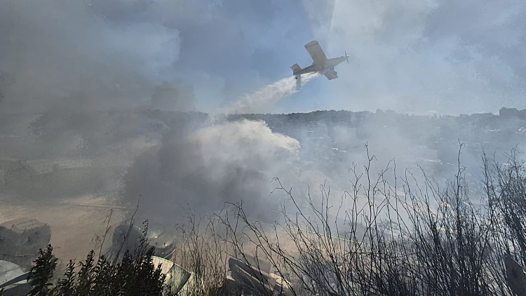 שריפות במספר מוקדים בצפון: מטוסים הוזנקו, כלי רכב עלו באש